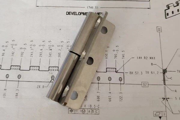 4MM Screw-on Hinge