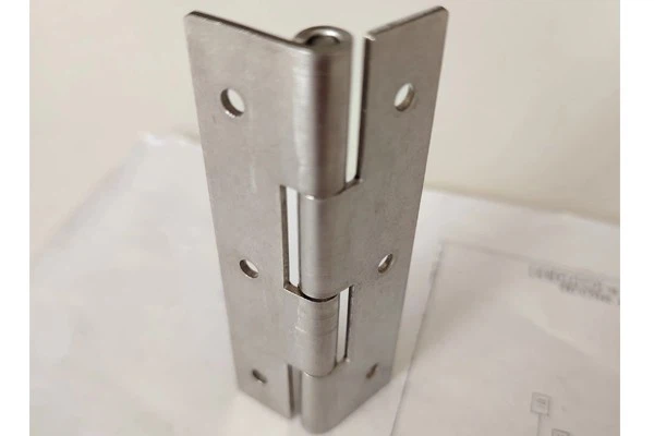 High-strength Long Row Hinge