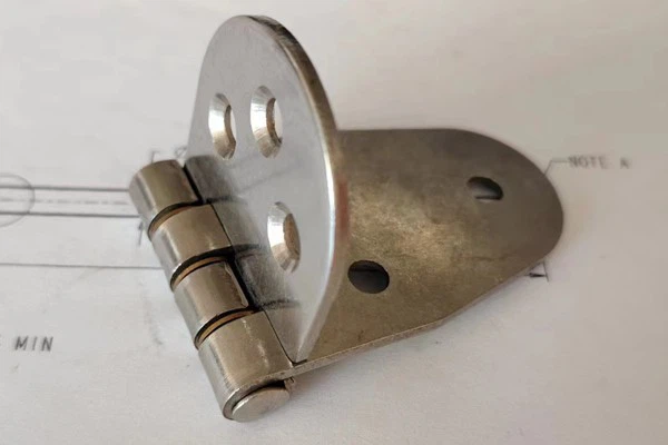 Large-angle High-strength Hinge