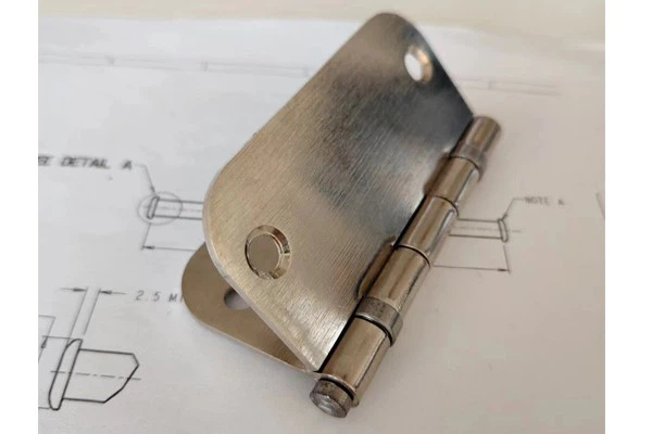 Metal Hinges For Beautiful Display